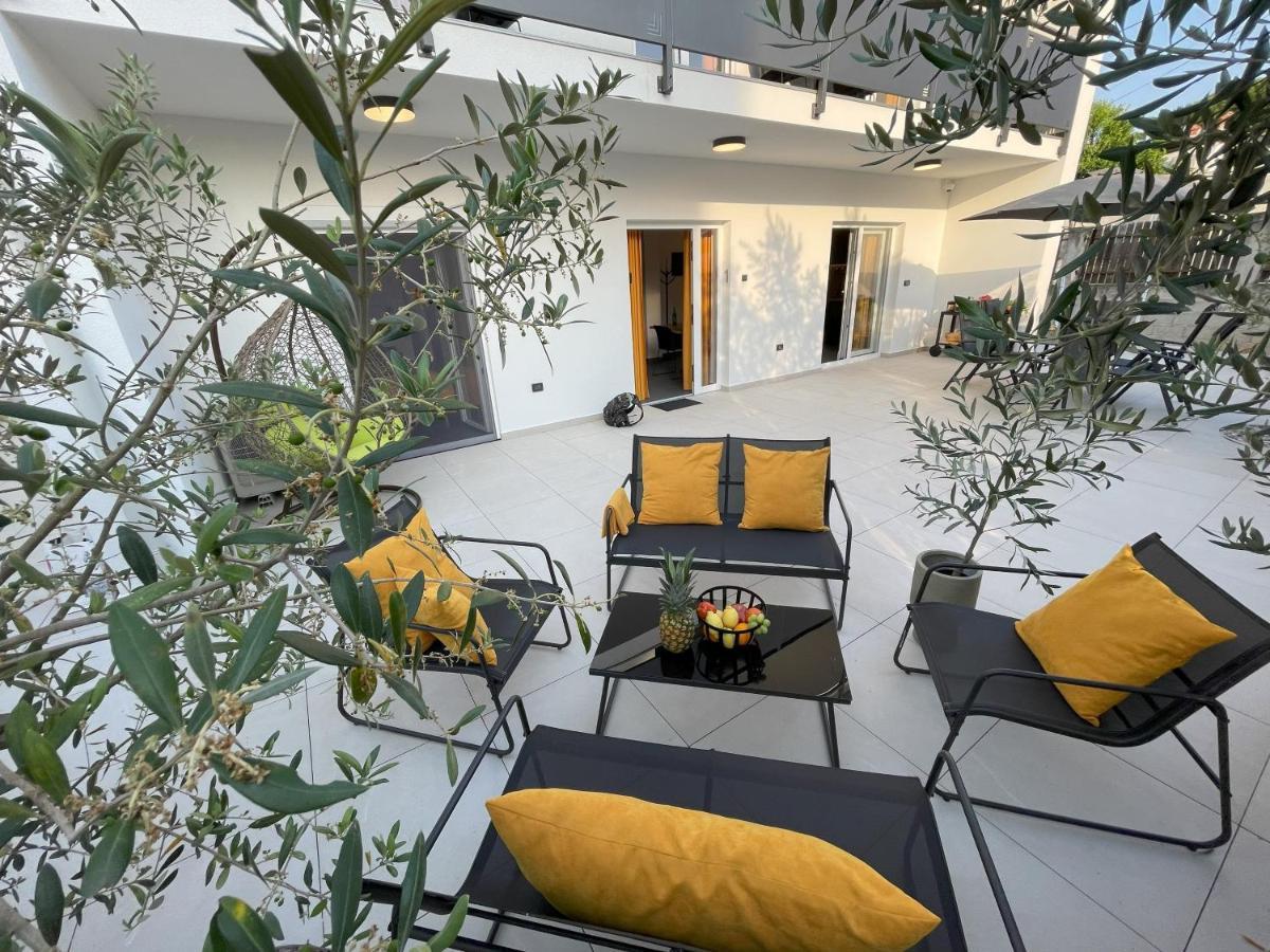 Valkane Beach Apartments プーラ エクステリア 写真