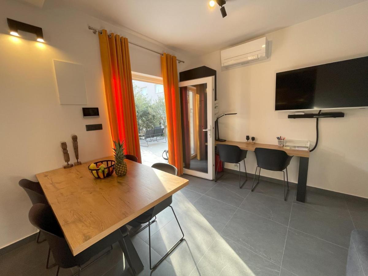 Valkane Beach Apartments プーラ エクステリア 写真