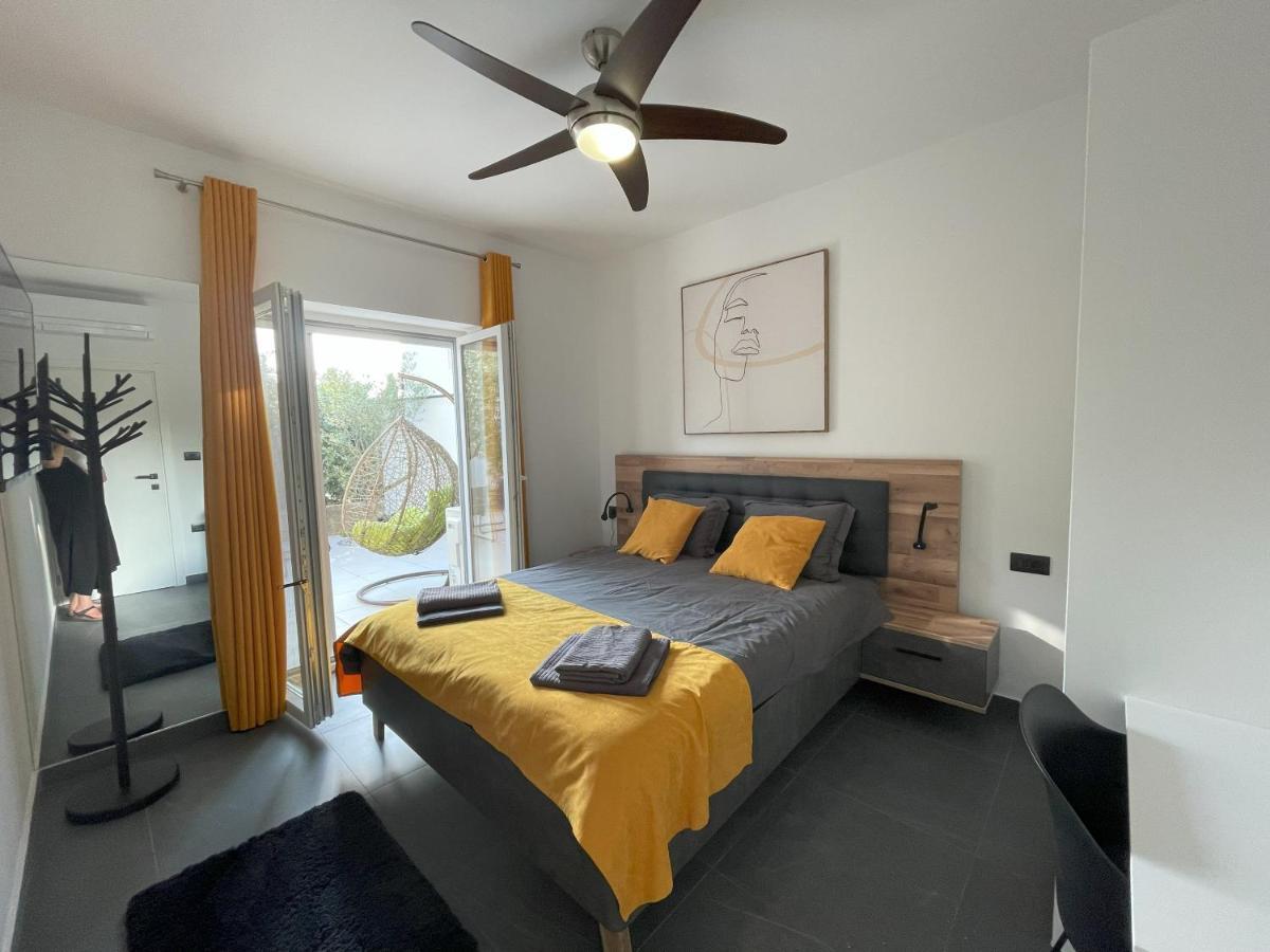 Valkane Beach Apartments プーラ エクステリア 写真