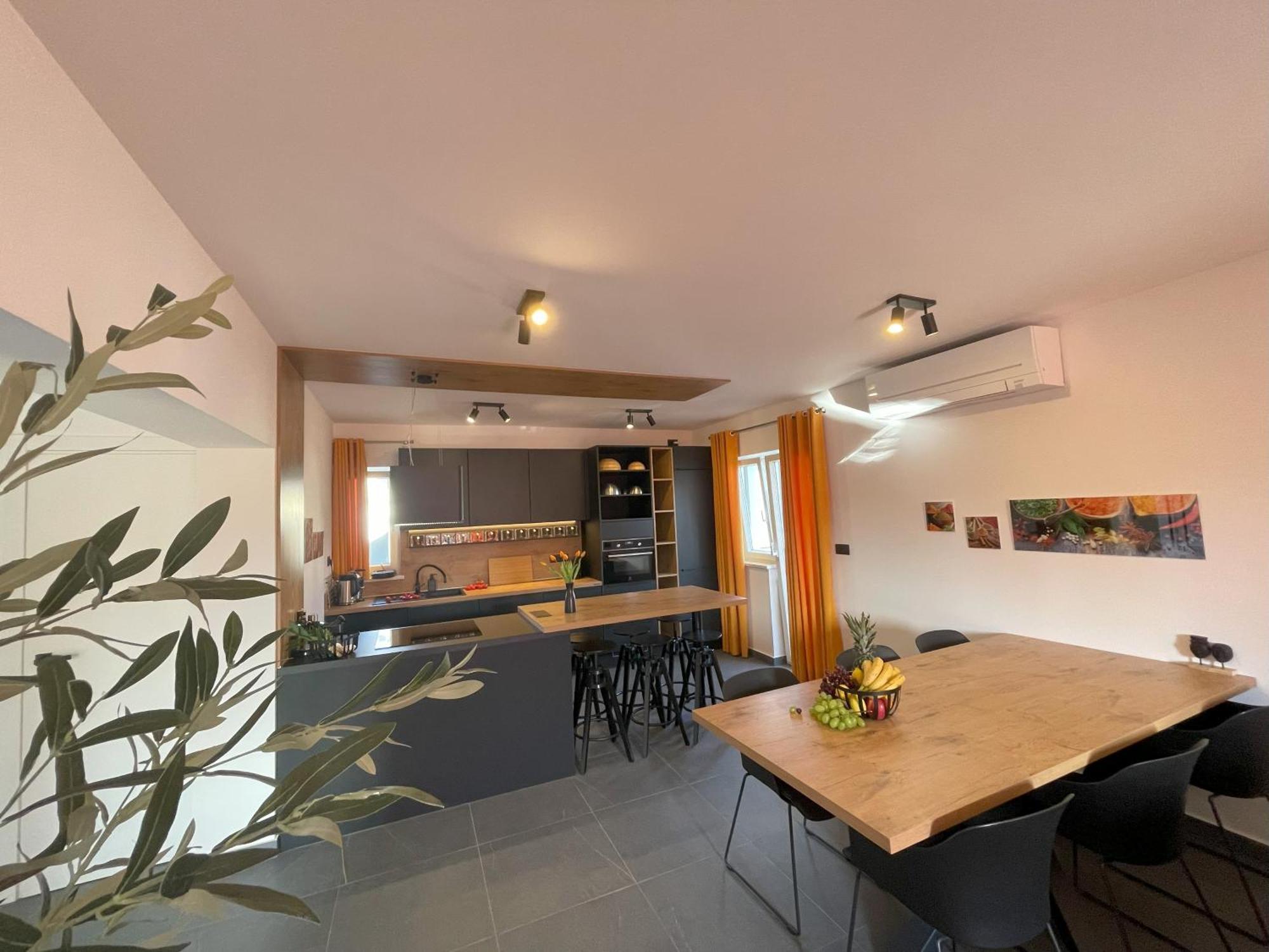 Valkane Beach Apartments プーラ エクステリア 写真