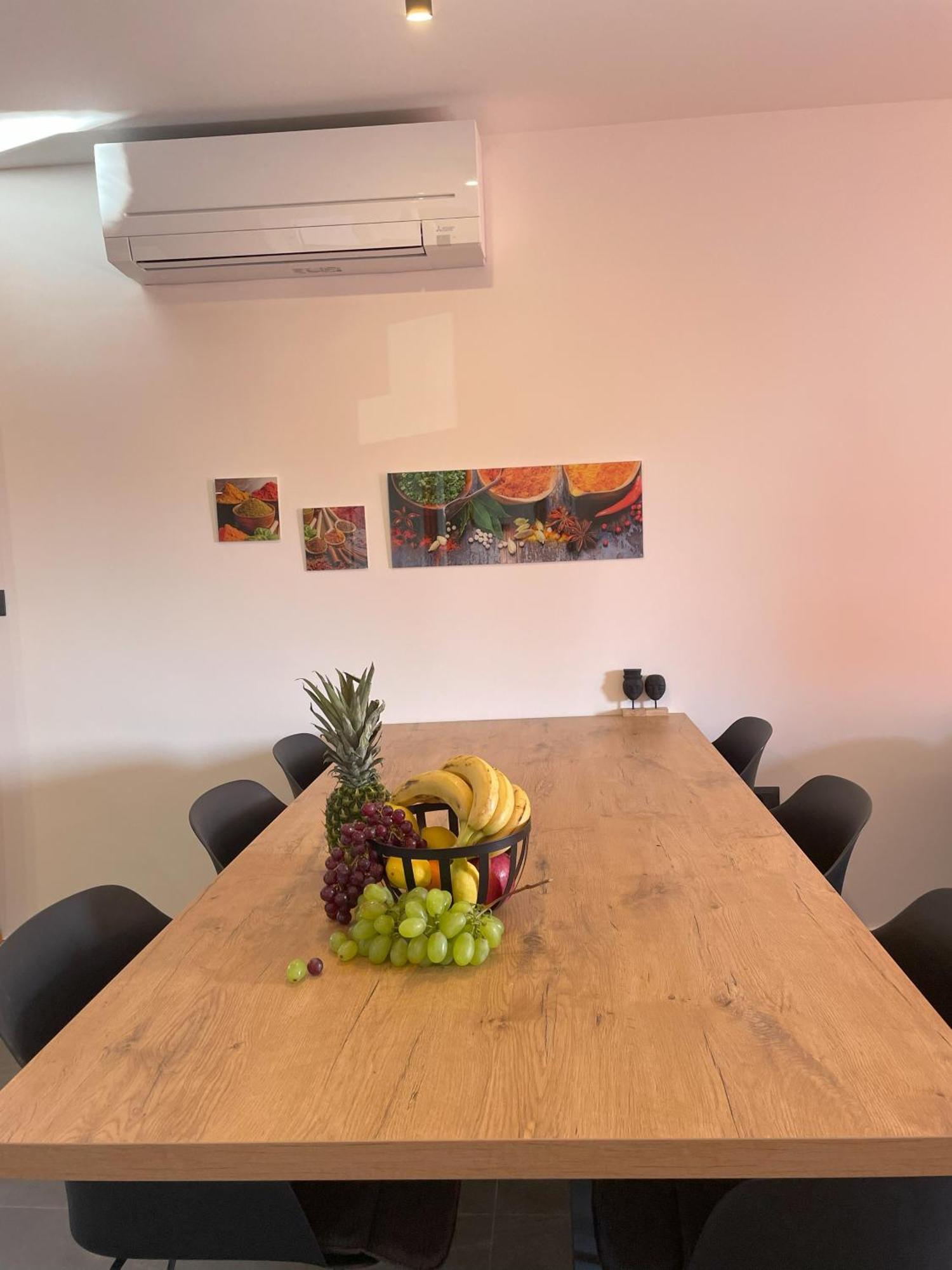 Valkane Beach Apartments プーラ エクステリア 写真