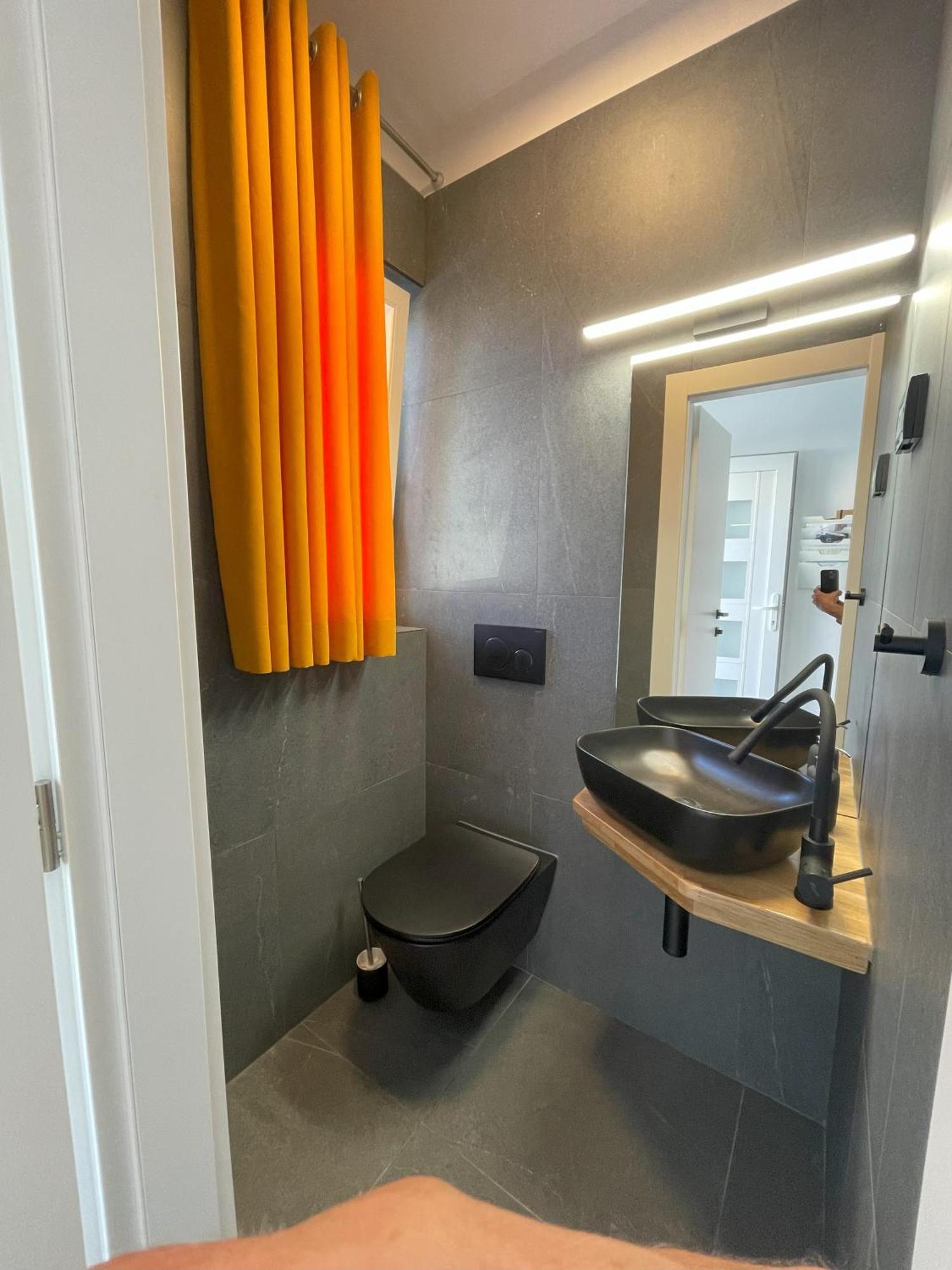 Valkane Beach Apartments プーラ エクステリア 写真