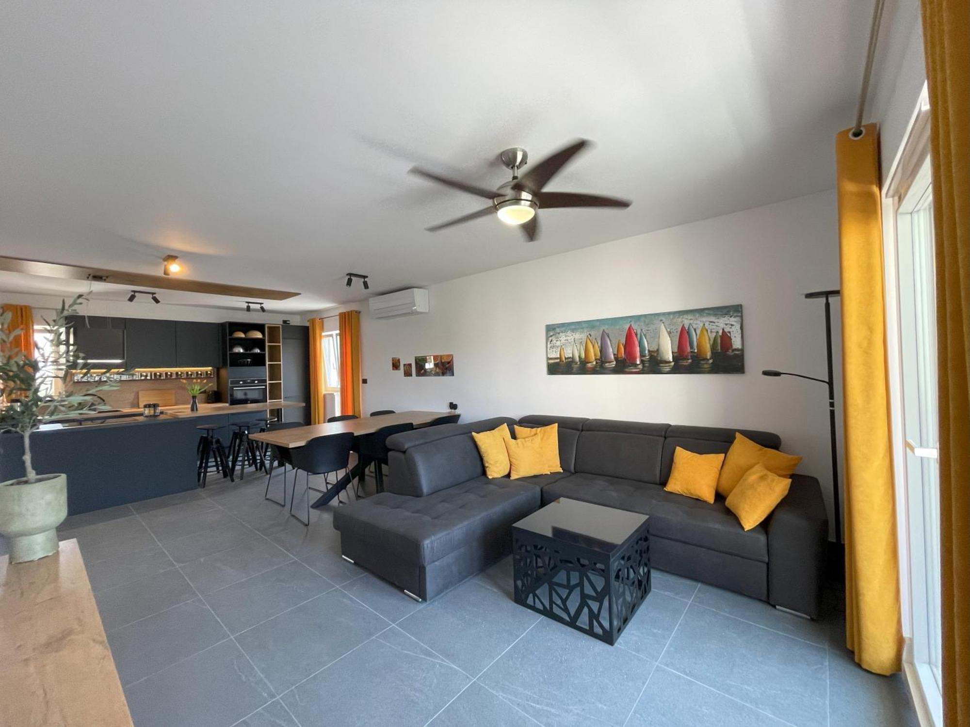 Valkane Beach Apartments プーラ エクステリア 写真
