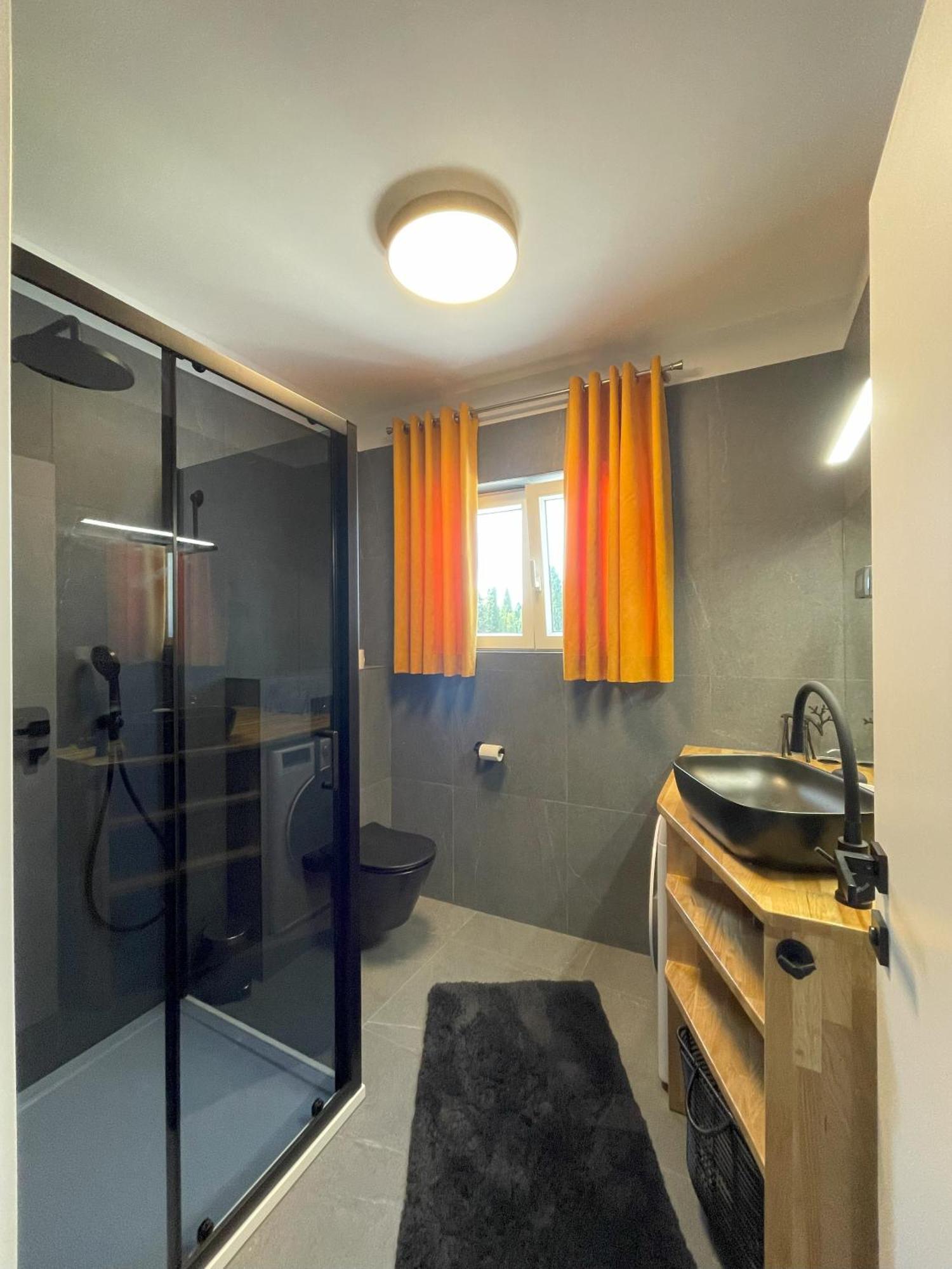 Valkane Beach Apartments プーラ エクステリア 写真